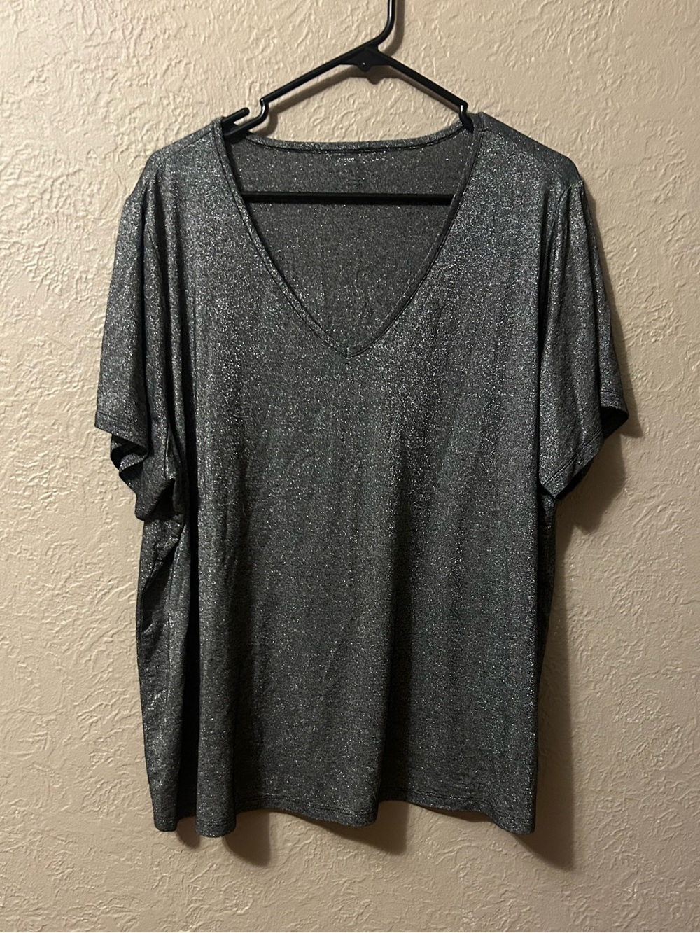 Sparkle V-Neck Short Sleeve Top - Glitter Black